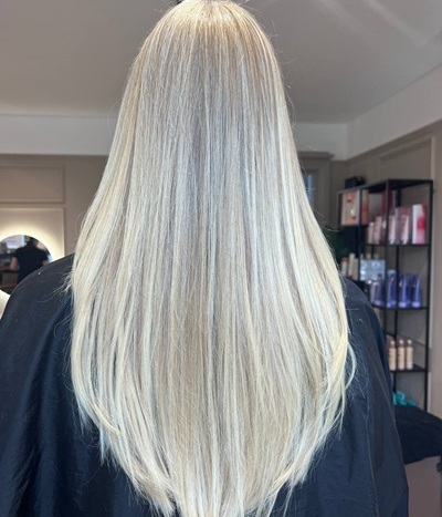 blonde-specialists-at-ventura-salon-chandlers-ford-hampshire