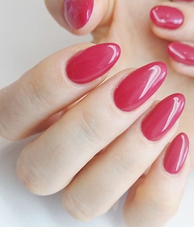 RED-NAILS-AT-VENTURA-SALON-NEAR-WINCHESTER